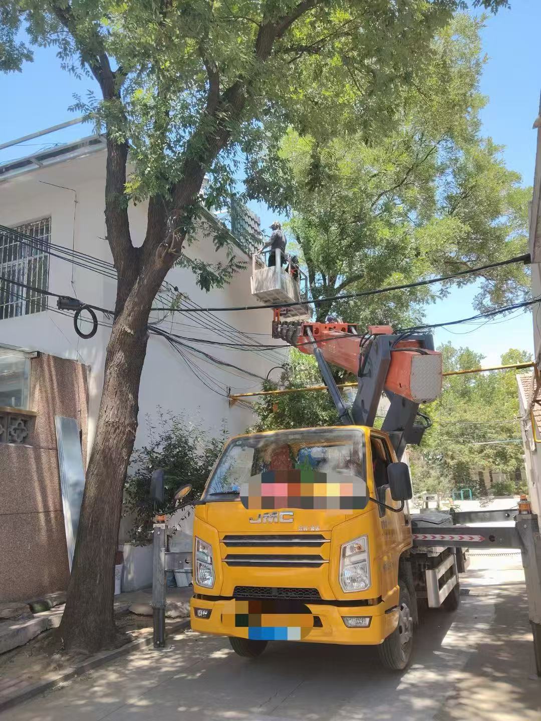 罗庄区高空作业车能吊装重物吗？最大承载多少公斤？